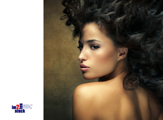 Frisör Studio Bannergestaltung und Folierung mit Öffnungszeiten in Langen bei Frankfurt