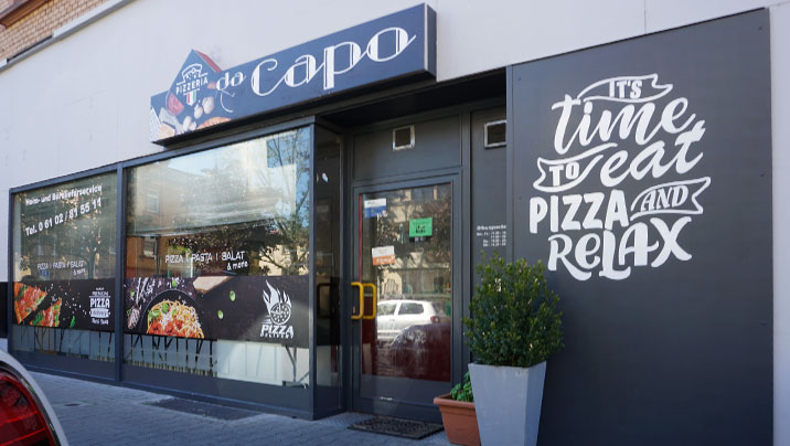 Pizzeria Schaufenster und Leuchtkastenbeschriftung in Neu-Isenburg