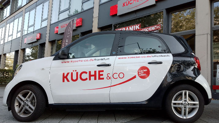 Fahrzeugbeschriftung bei Küche & Co Frankfurt Kaiserlei